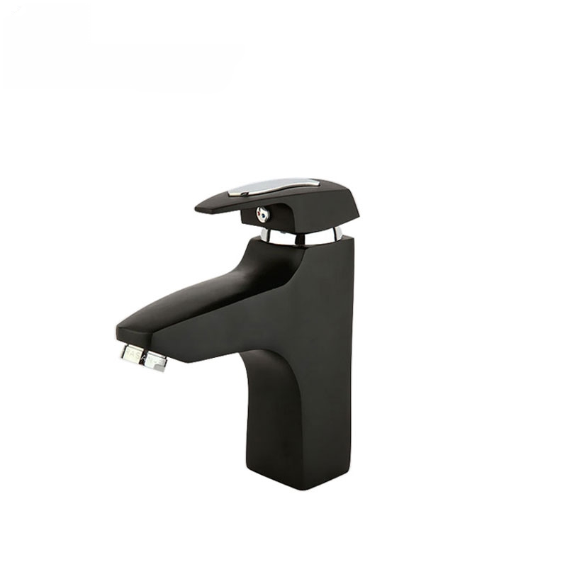 شیر روشویی مدل هیلدا مشکی راسان